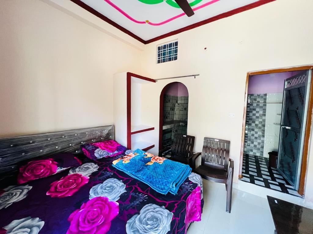 Gayatri Homestay Rudraprayāg Extérieur photo