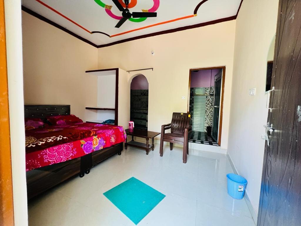 Gayatri Homestay Rudraprayāg Extérieur photo